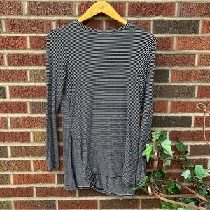 Athleta Black and White Striped Athletic Yoga Split Hem Long Sleeve Top